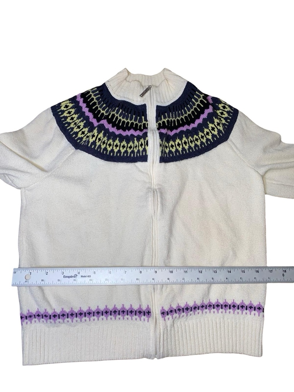 St. John Sport Women's White Wool Blend Full-Zip Fair Isle Yoke Knit Sweater - Picture 6 of 13